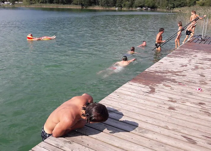 Karintia Gyoengye Lakosztaly דירה