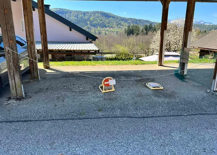 Karintia Gyoengye Lakosztaly שיפלינג אם סי